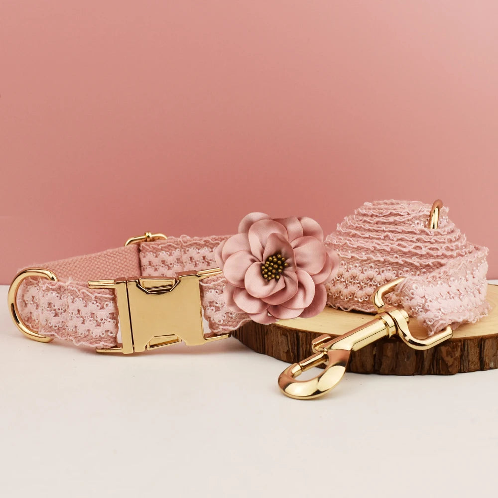 Harnais, collier et laisse tissés roses pour chien