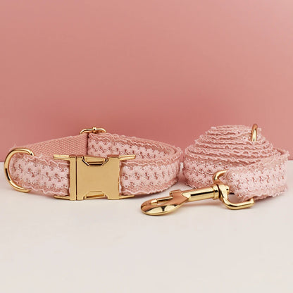 Harnais, collier et laisse tissés roses pour chien