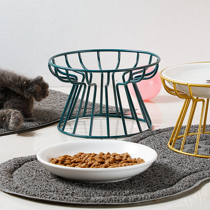 Assiette en céramique et support surélevé