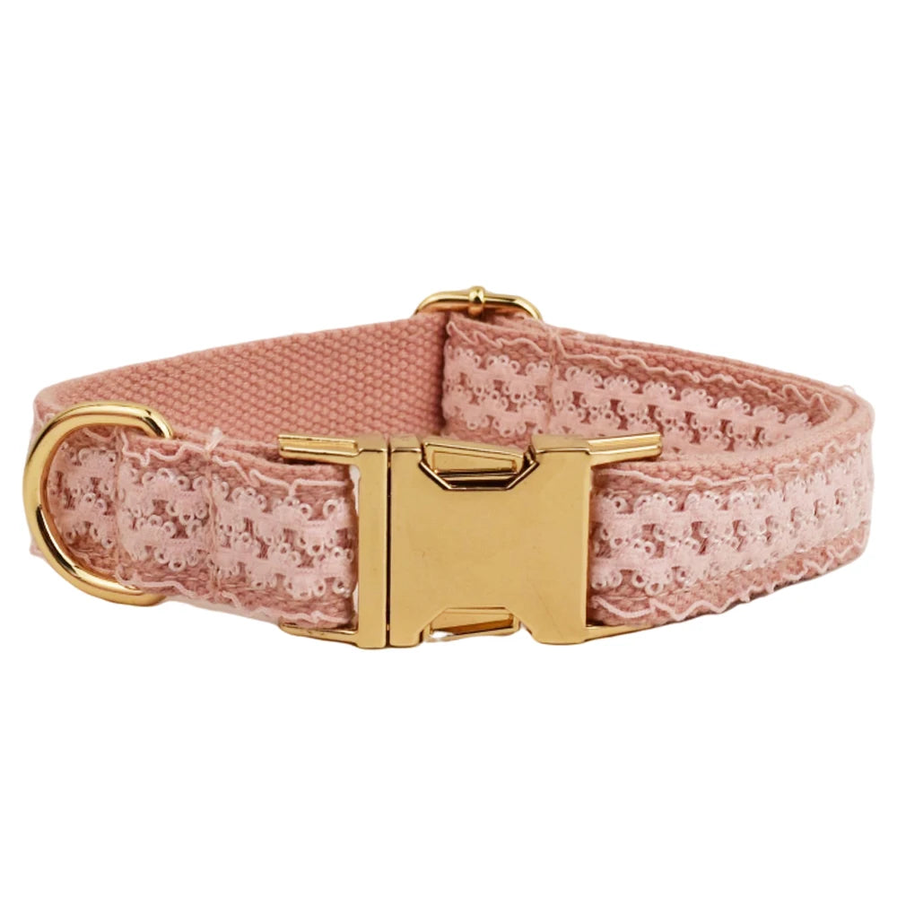 Harnais, collier et laisse tissés roses pour chien