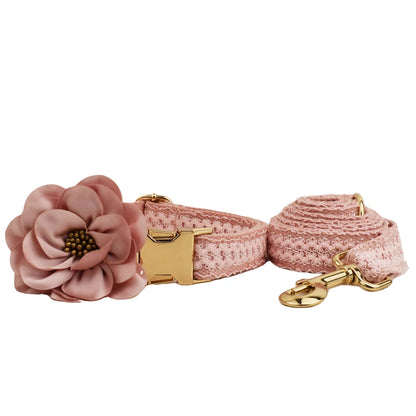 Harnais, collier et laisse tissés roses pour chien