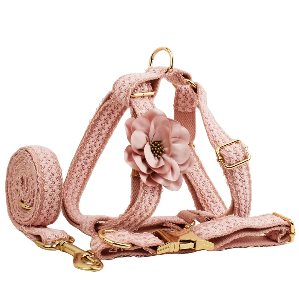 Harnais, collier et laisse tissés roses pour chien