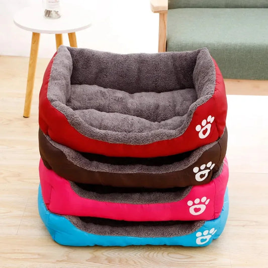 Panier carré matelassé et lavable pour chien
